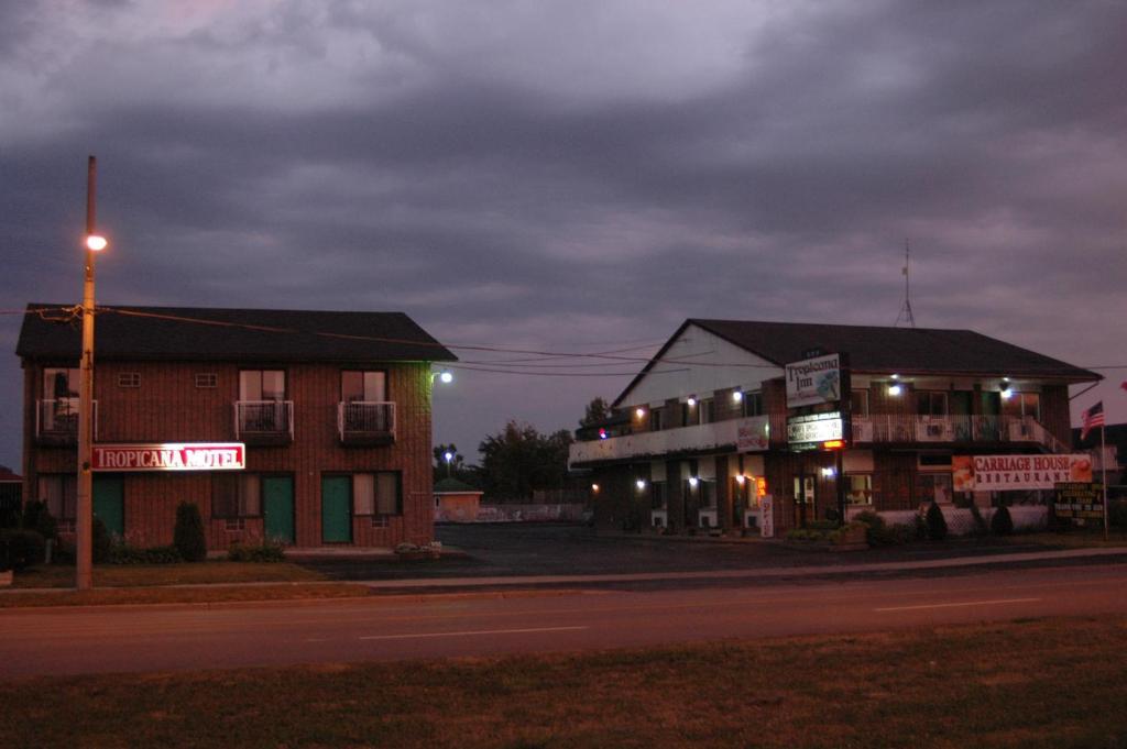 Tropicana Inn Niagara-Fälle Exterior foto